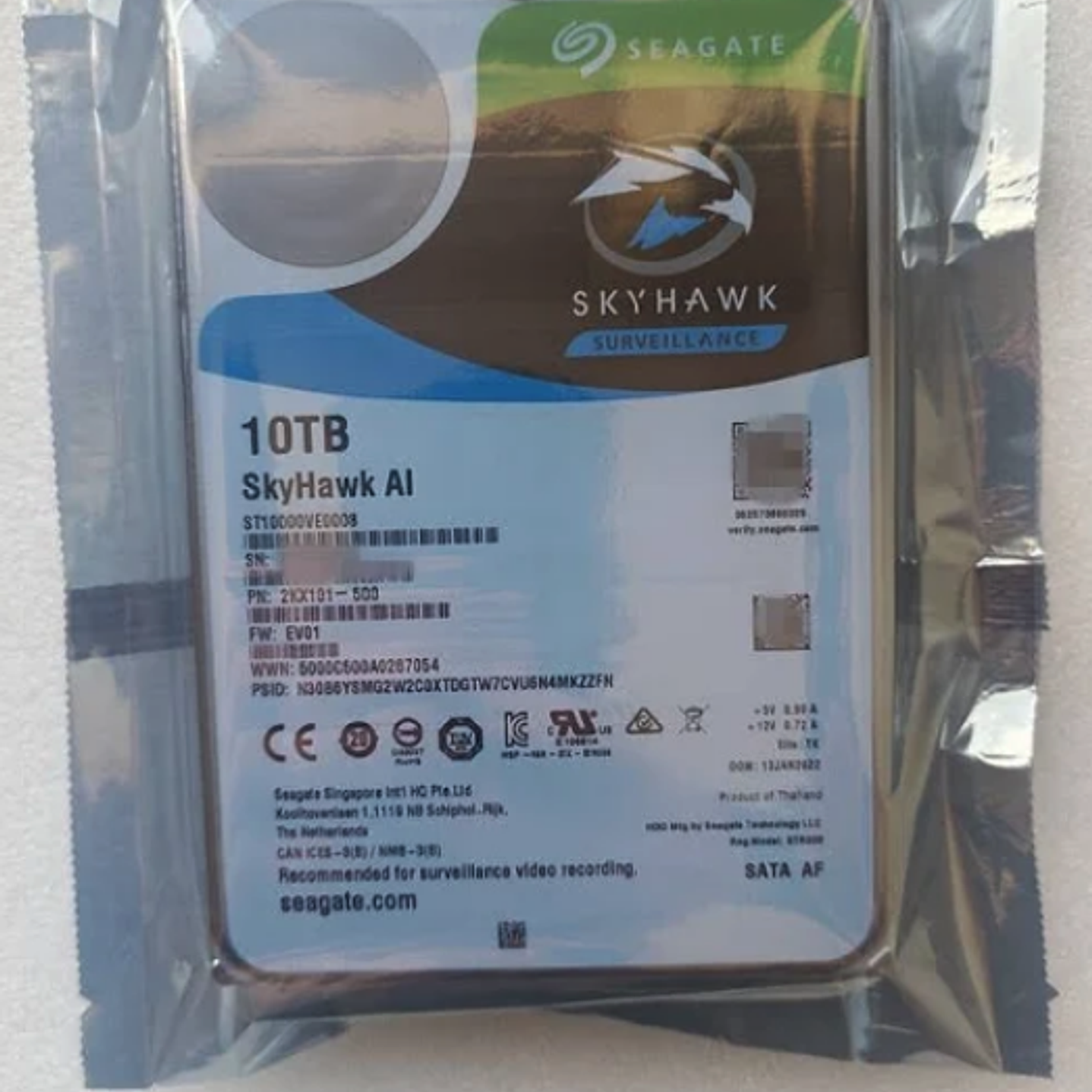 SEAGATE Disco Duro 10TB SKYHAWK ST10000VE000 3