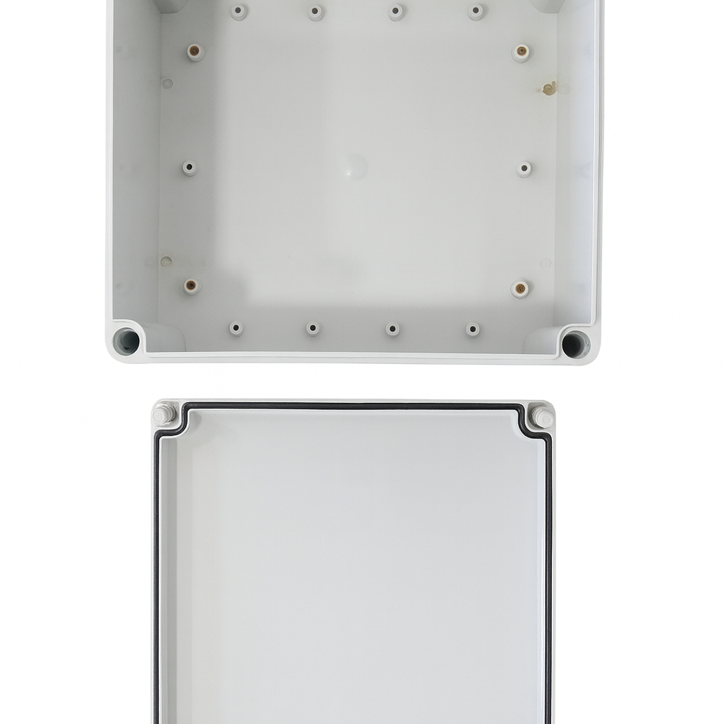 TABLERO PLASTICO 200X200X130 MM 3