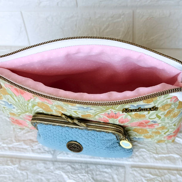 Mala de Mão com Porta Moedas 9