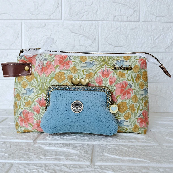 Mala de Mão com Porta Moedas 3