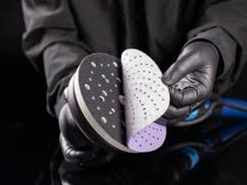 Preparación de superficie y lijado automotriz