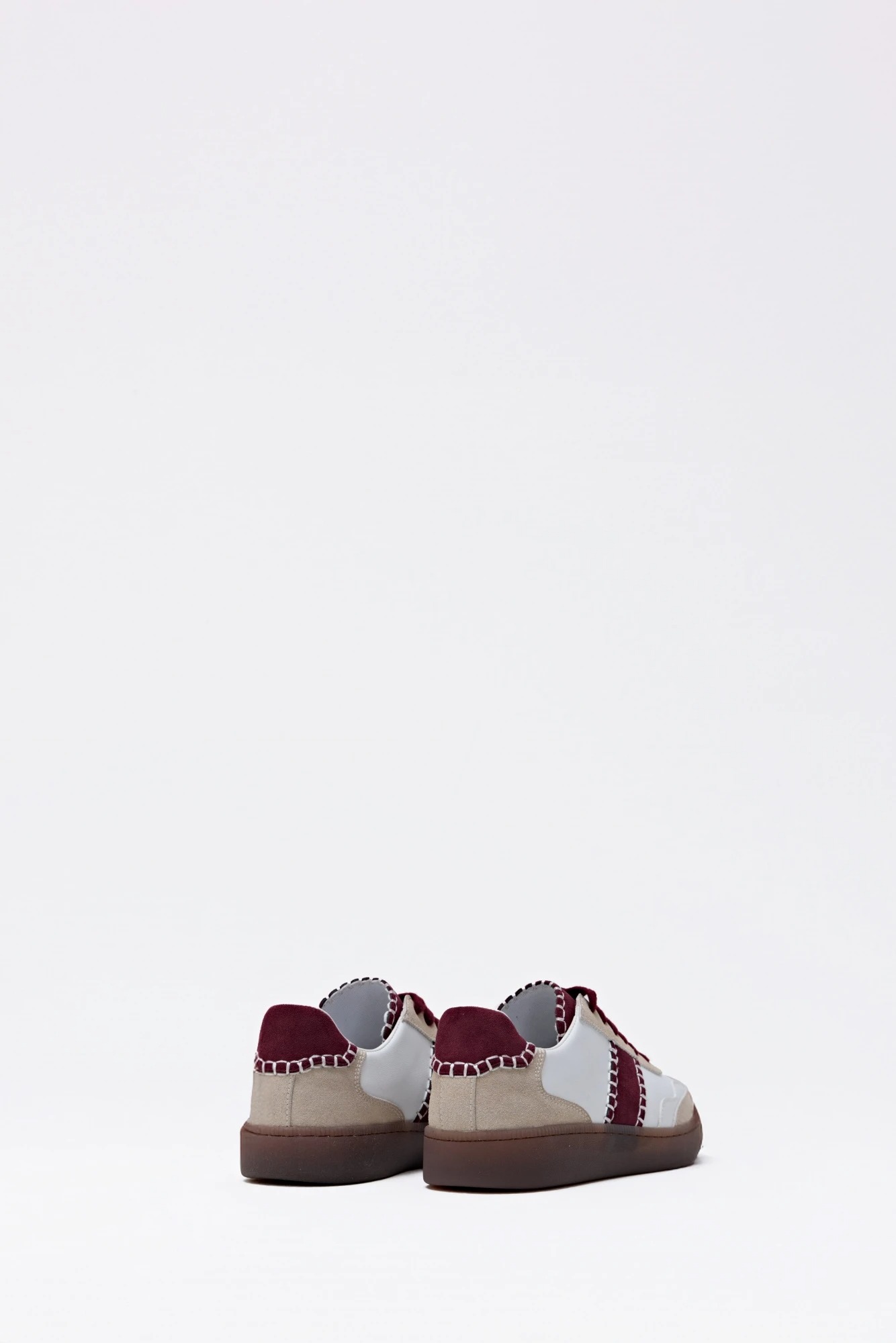 Zapatilla con bordado - beige 2