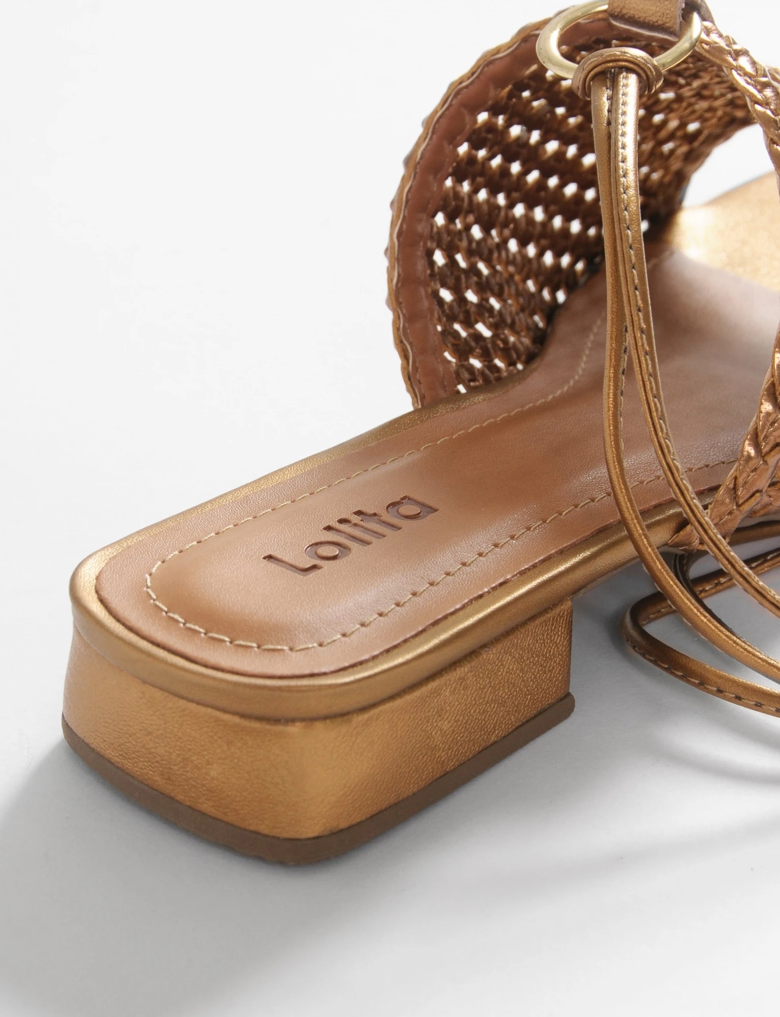 Sandalia metalizada con tiras - cobre 3