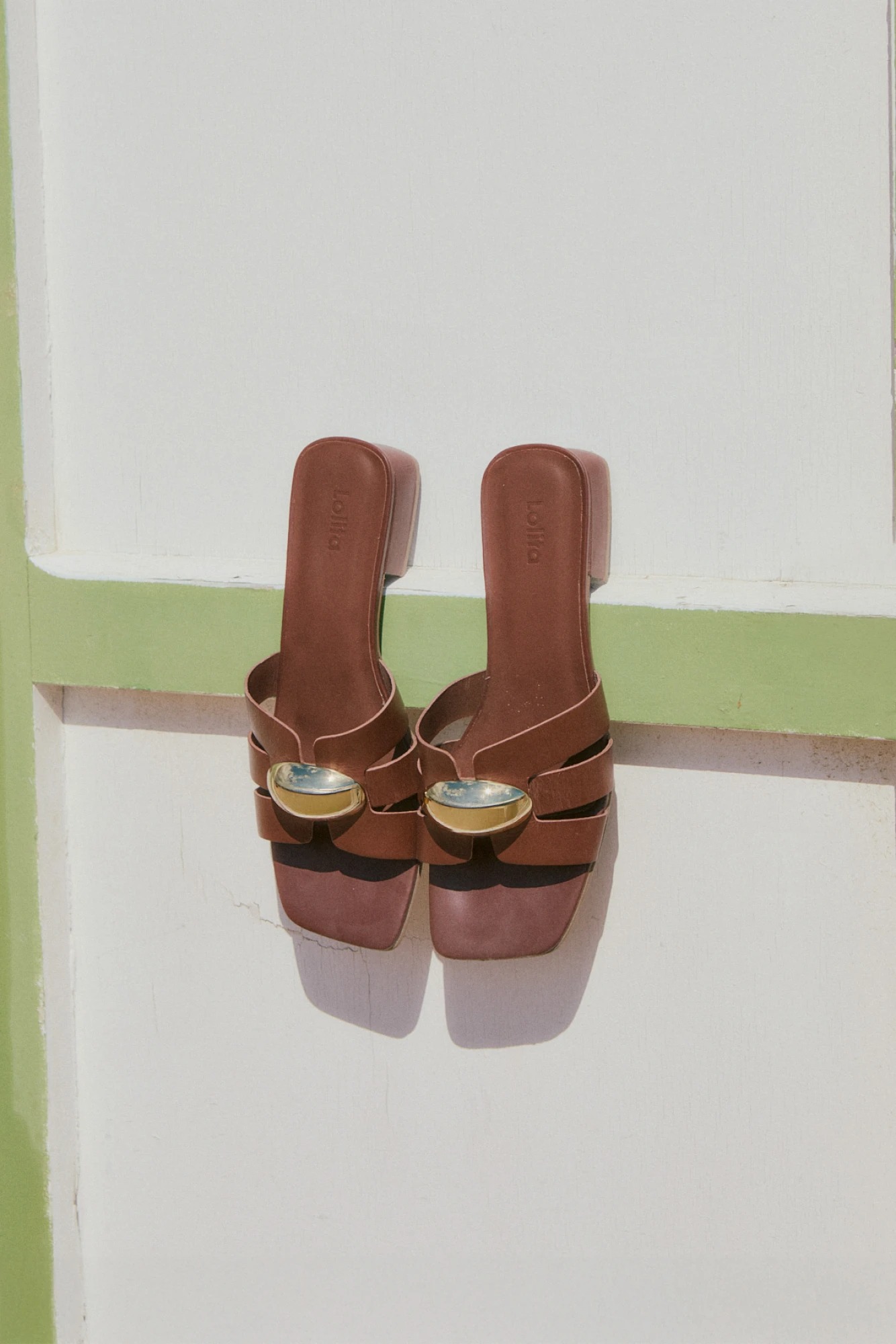 Sandalia Dahlia de cuero con acento metálico - chocolate 4