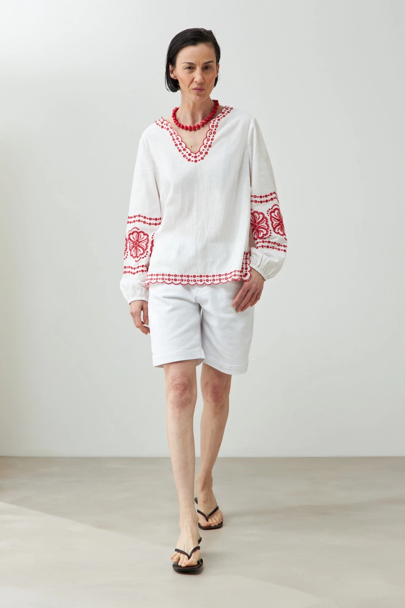 Blusa bordada manga larga - blanco 1