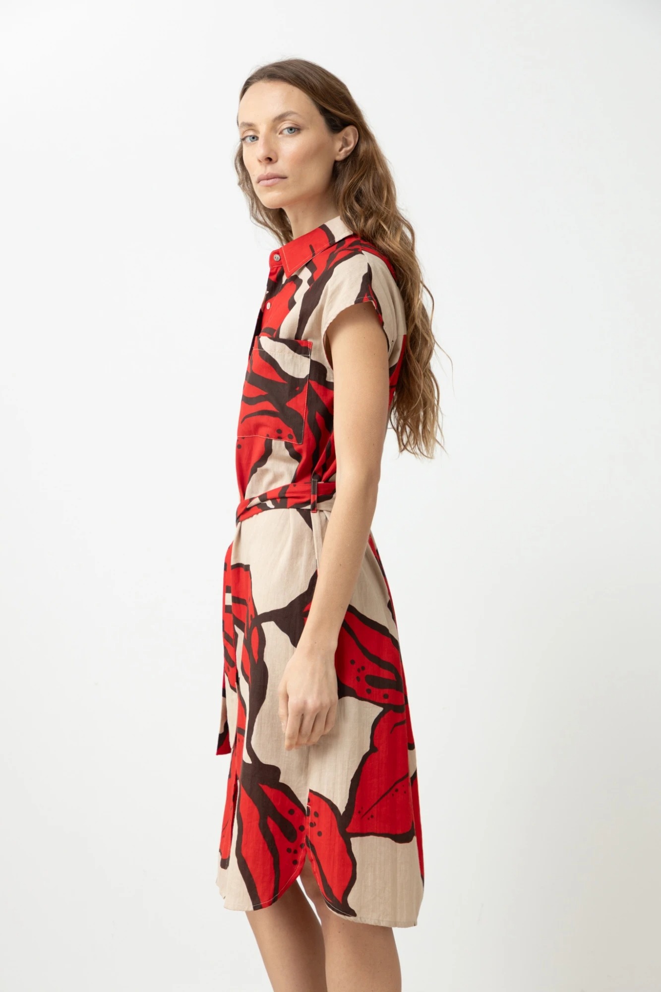 Vestido camisero con estampa abstracta - rojo 2