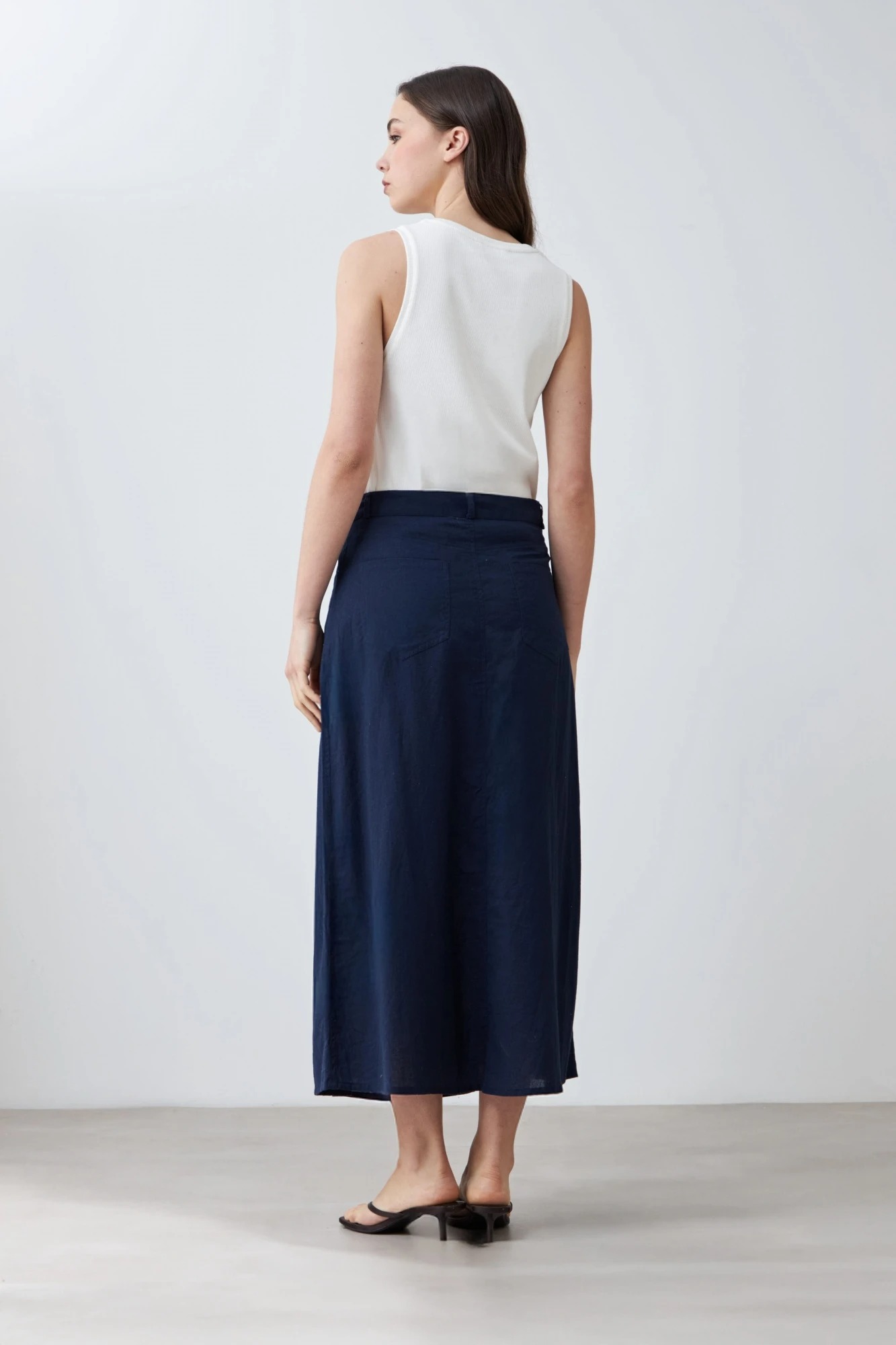 Falda midi con tajo - azul marino 3