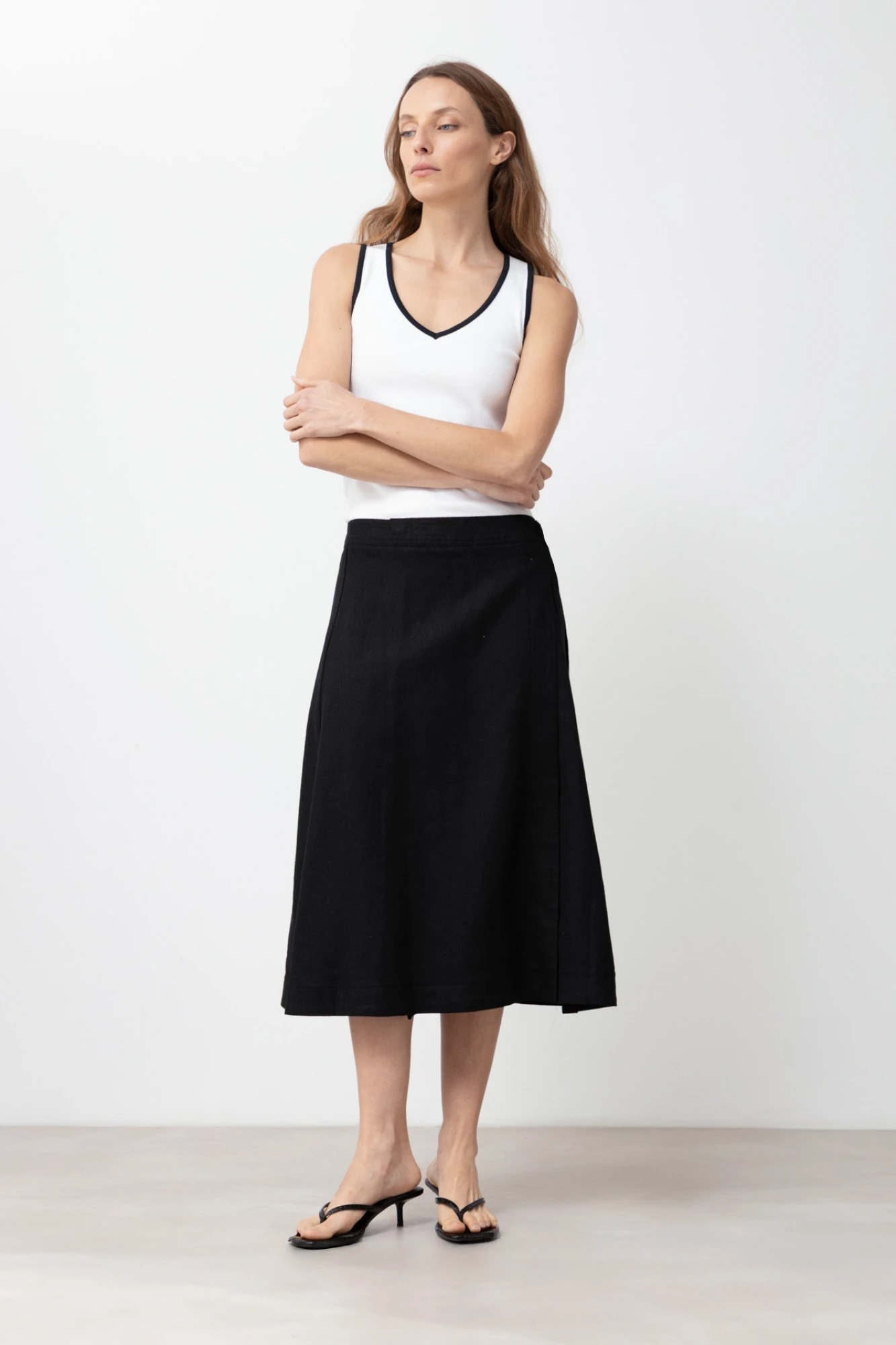 Falda cruzada de lino - negro 1