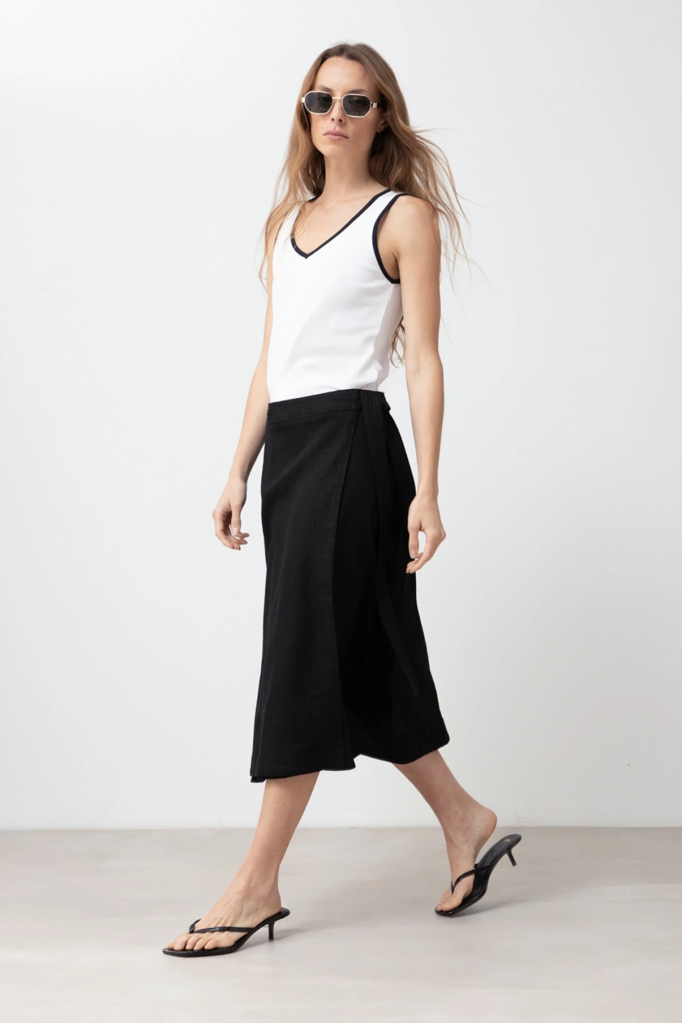 Falda cruzada de lino - negro 3