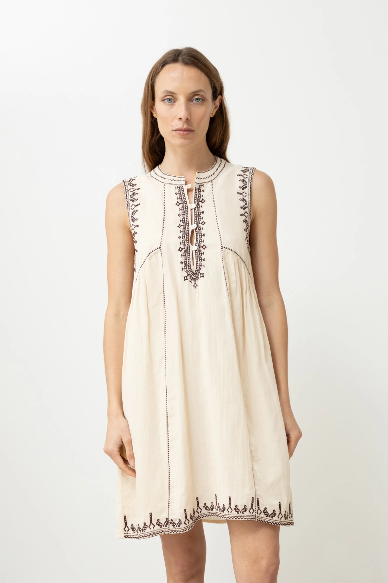 Vestido boho con bordados - beige 2