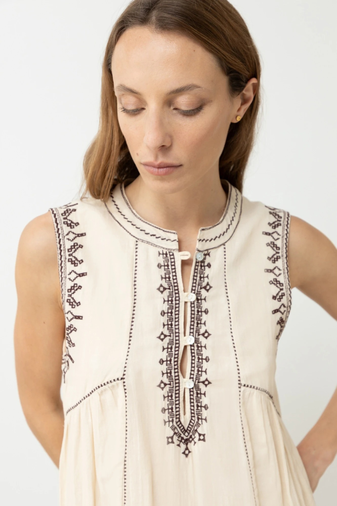 Vestido boho con bordados - beige 5