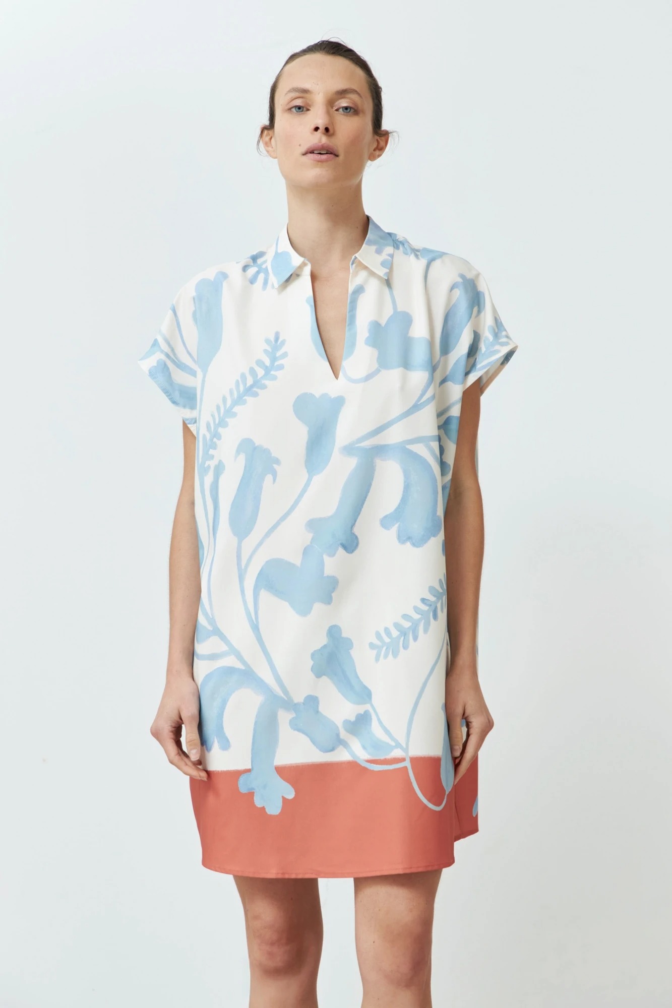 Túnica estampa jacaranda - celeste 1