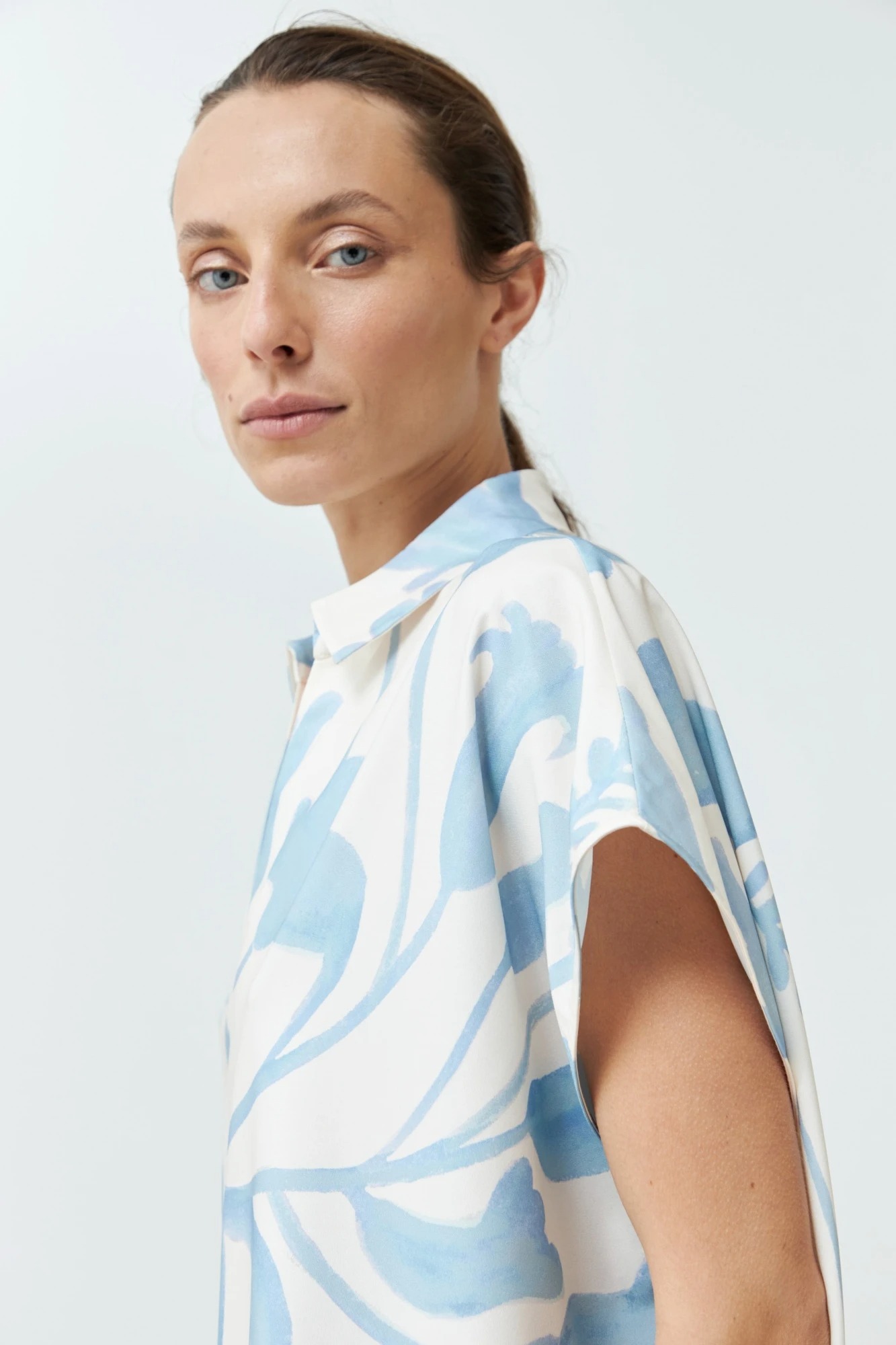 Túnica estampa jacaranda - celeste 2