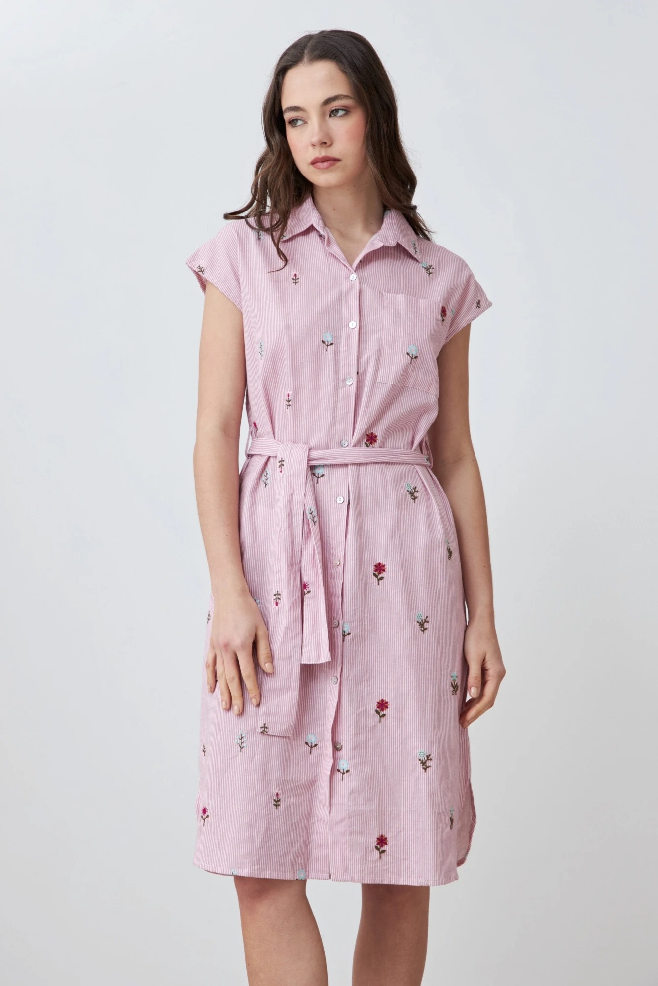 Vestido rayado con bordados florales - rosa 2