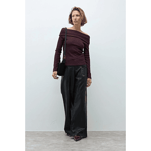 Blusa escote bardot - ciruela