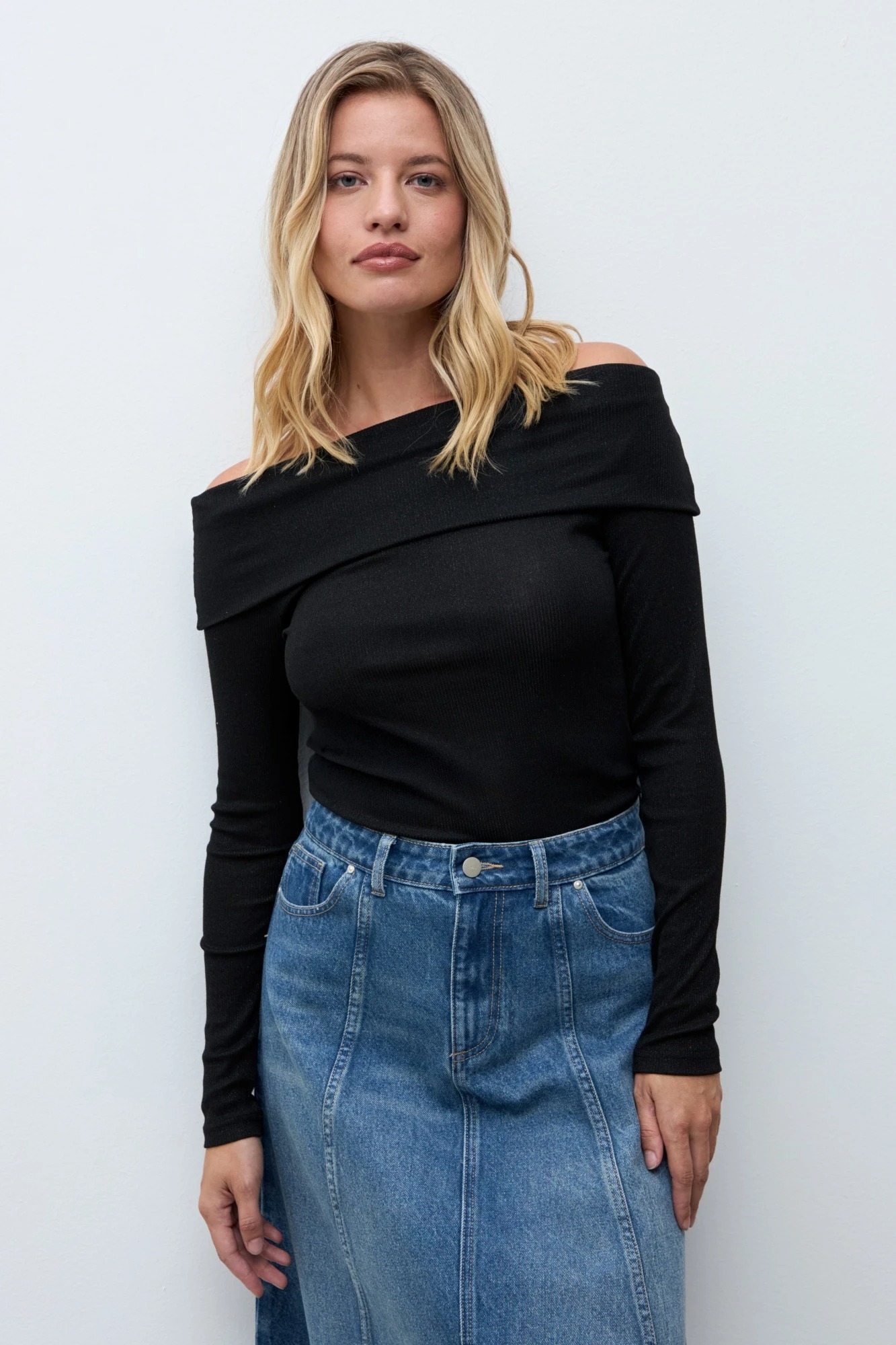 Blusa escote bardot - negro 4