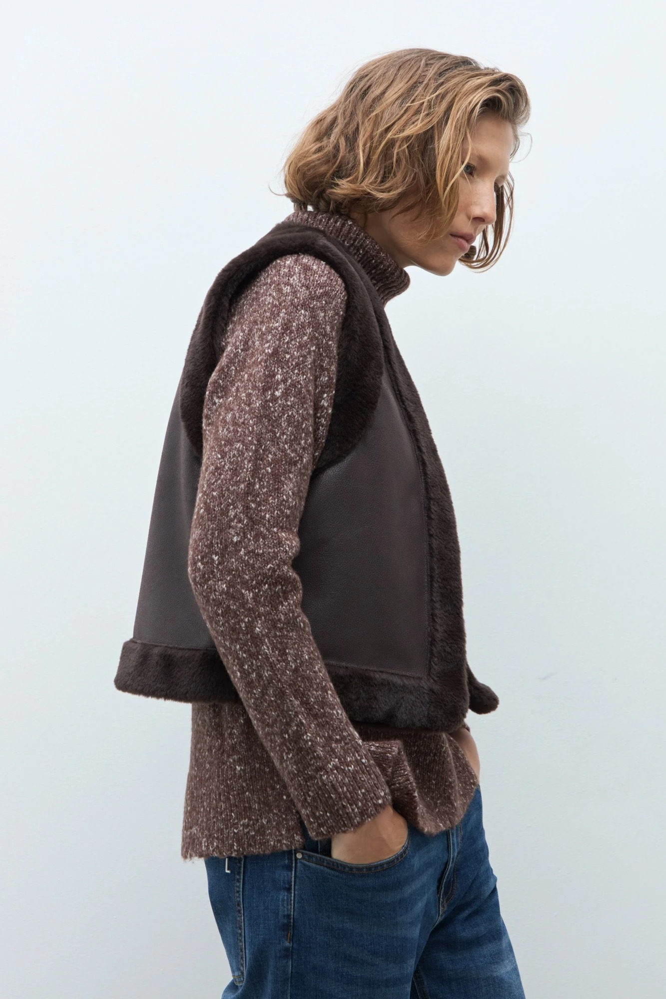 Chaleco con piel reversible - chocolate 4