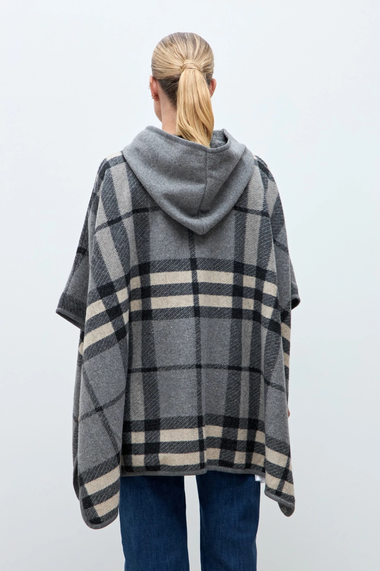 Capa cuadros con capucha - gris 4