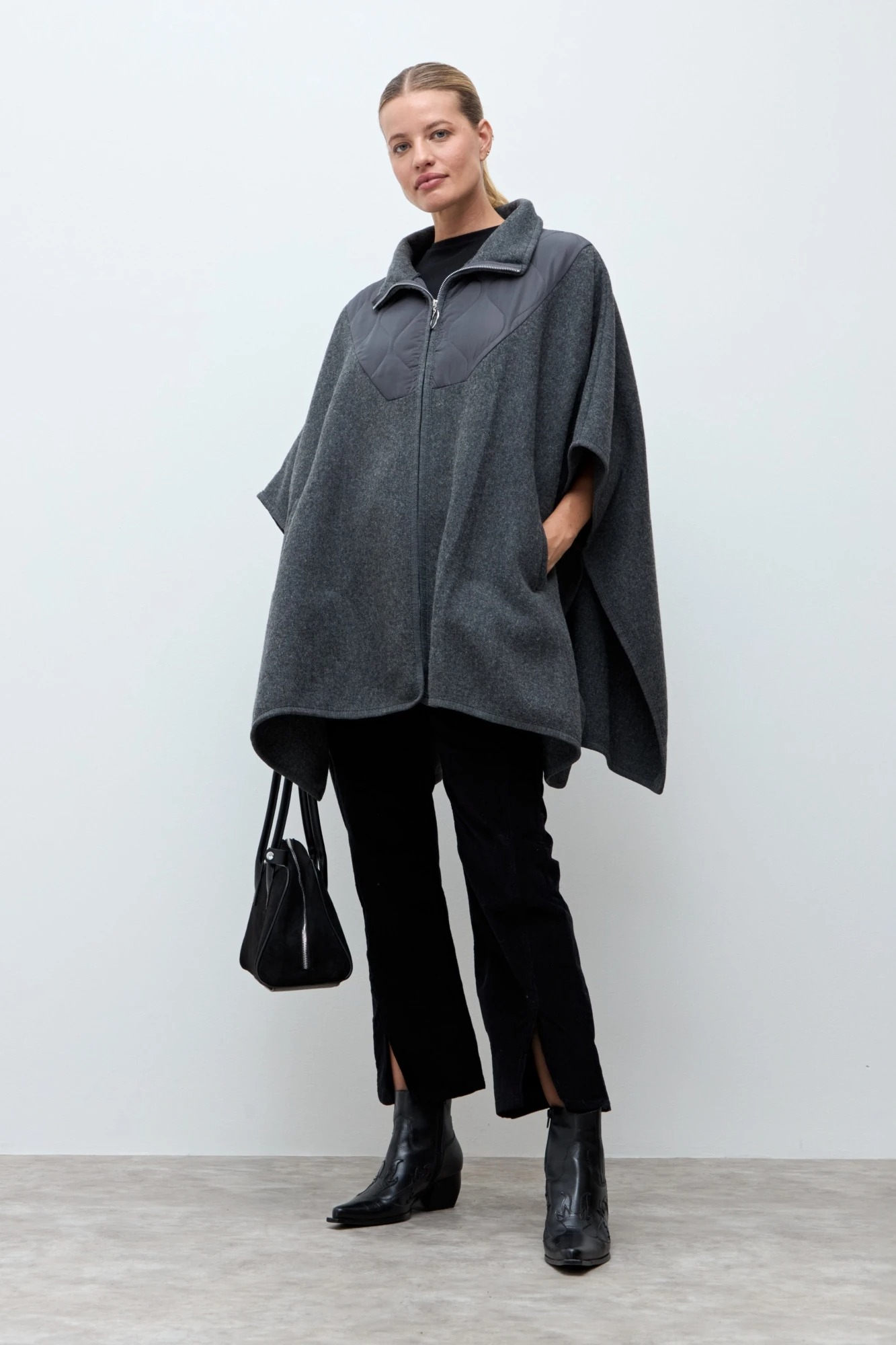 Capa con detalle capitoneado - gris melange 1