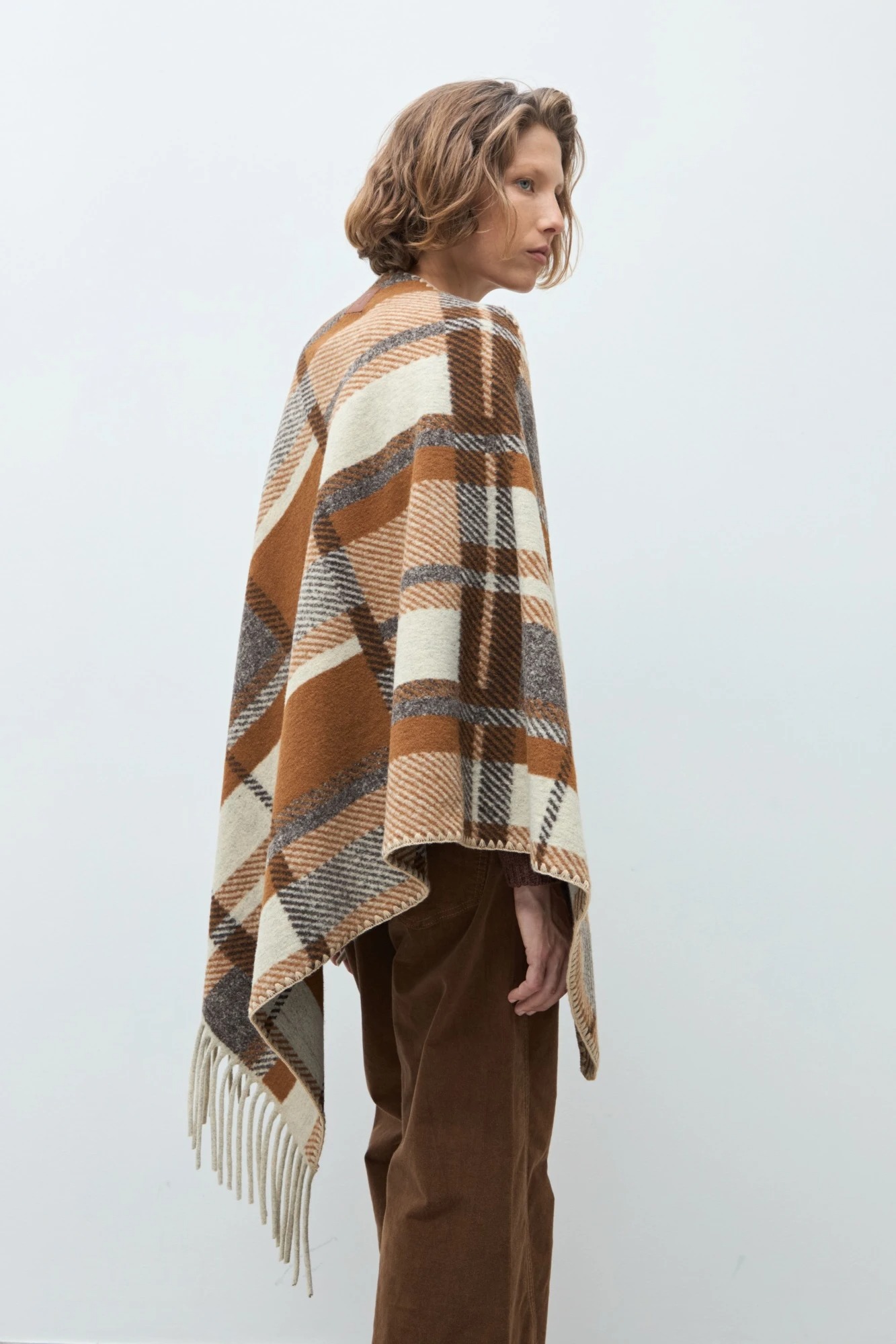 Ruana a cuadros - lacre 2