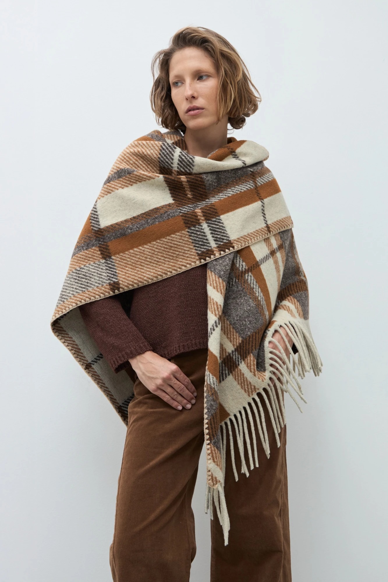 Ruana a cuadros - lacre 3