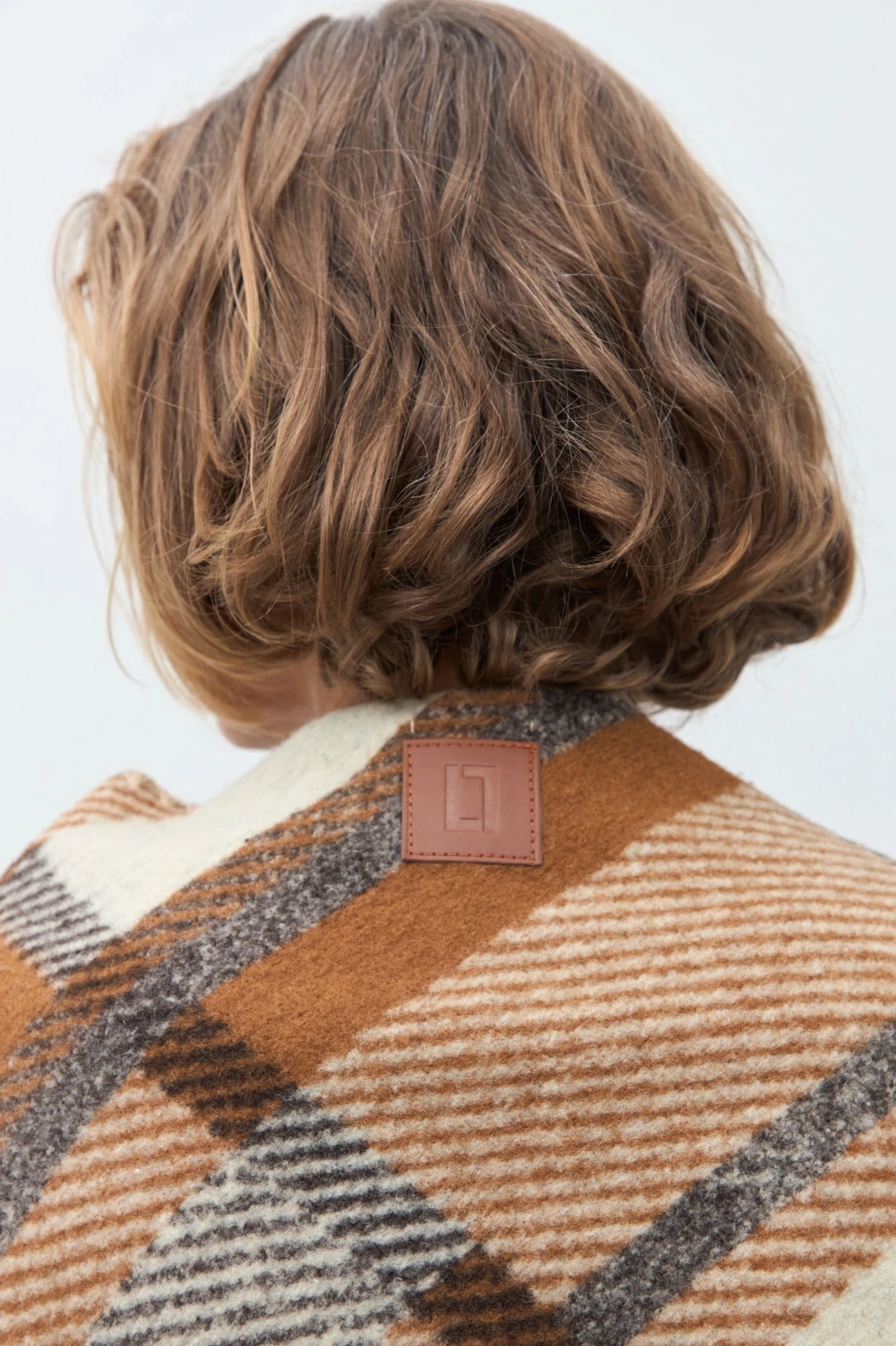 Ruana a cuadros - lacre 4