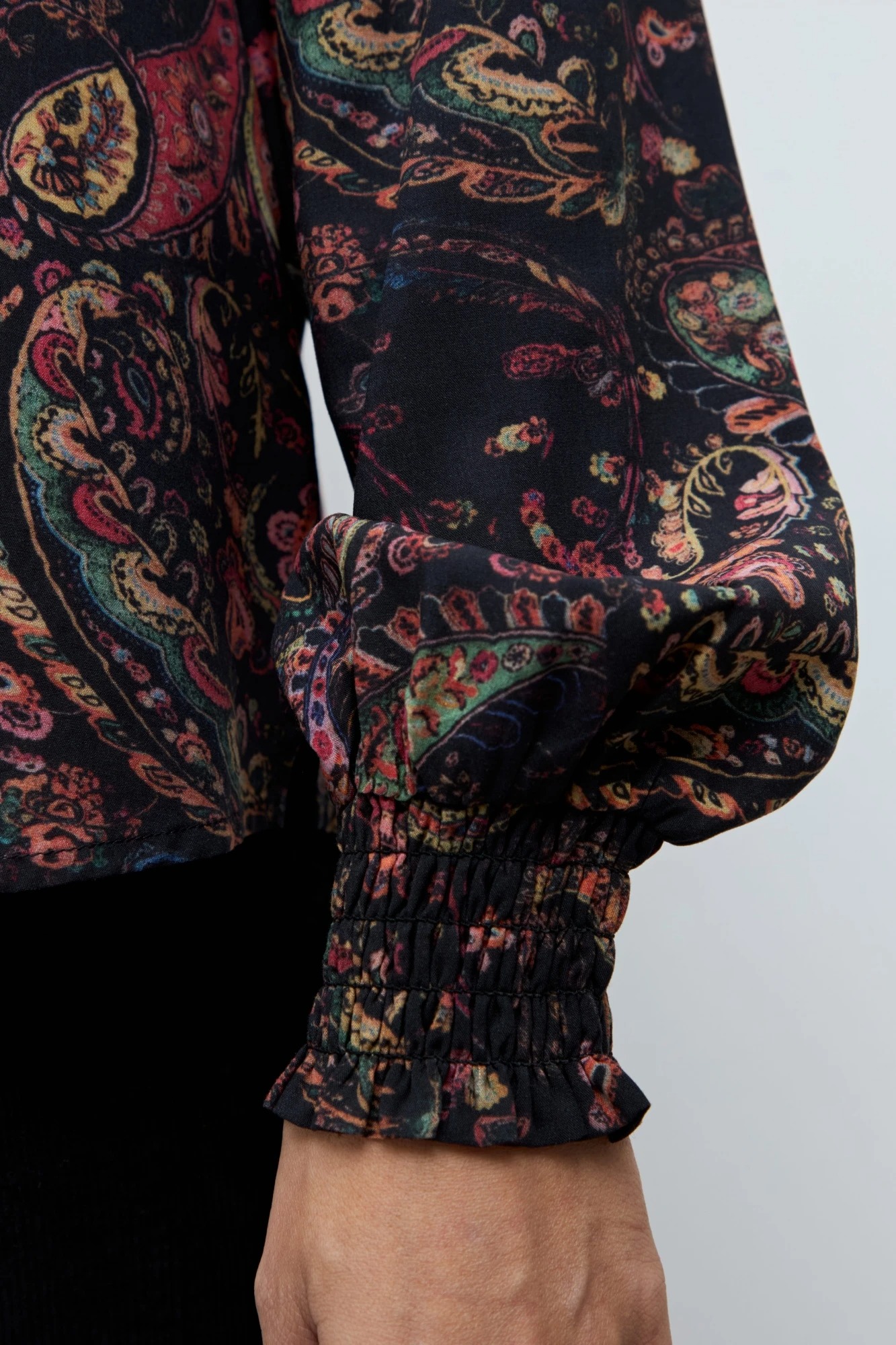 Camisa estampada boho - negro 4