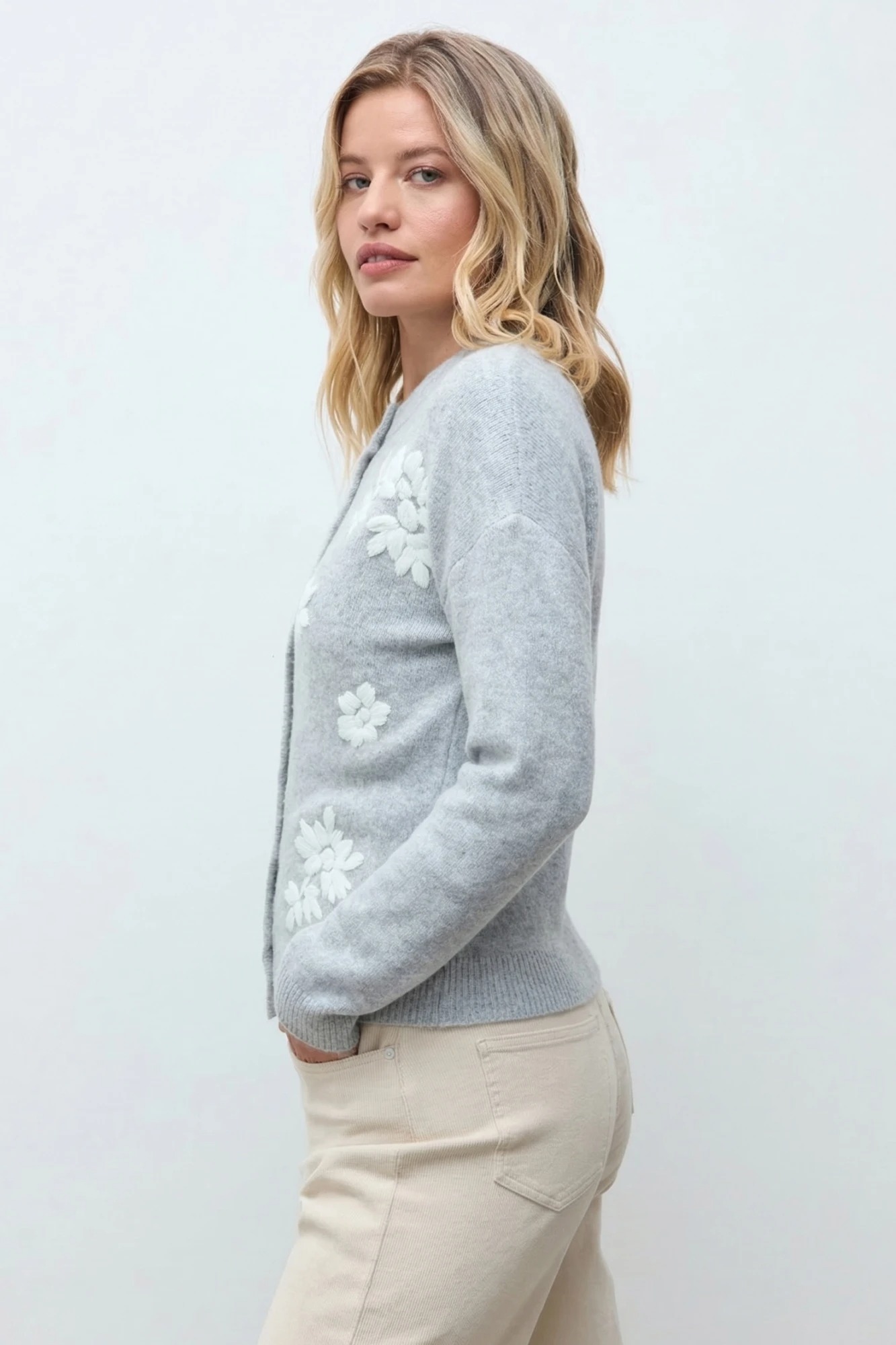 Cardigan bordado floral - gris melange 4