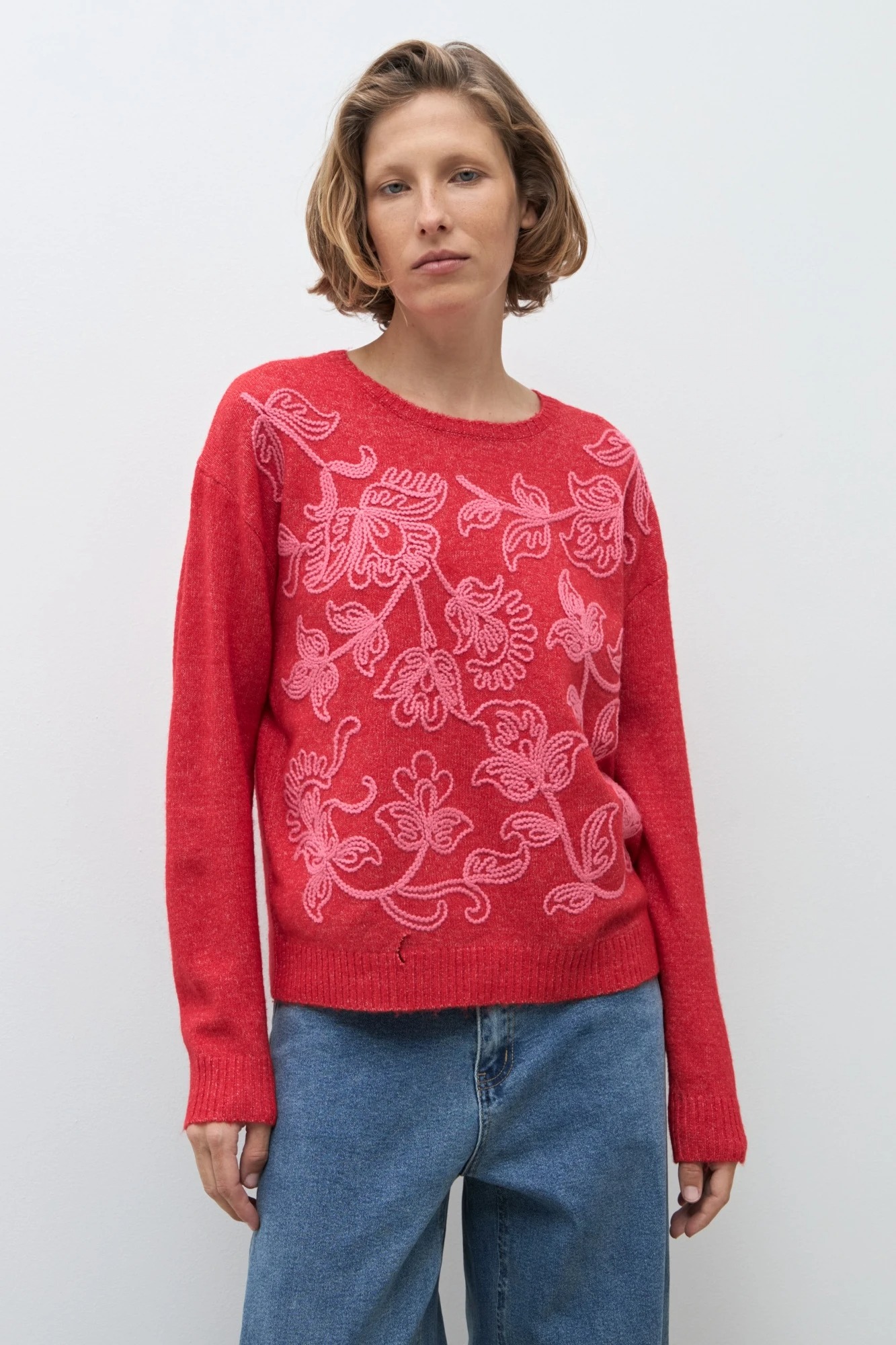 Sweater bordado floral - rojo 2