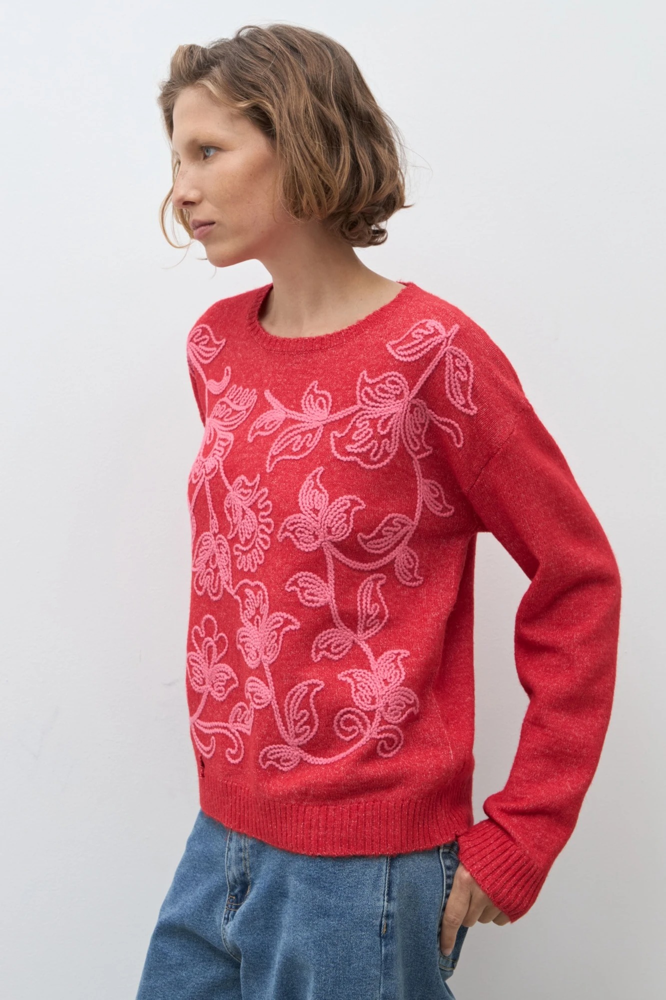 Sweater bordado floral - rojo 4