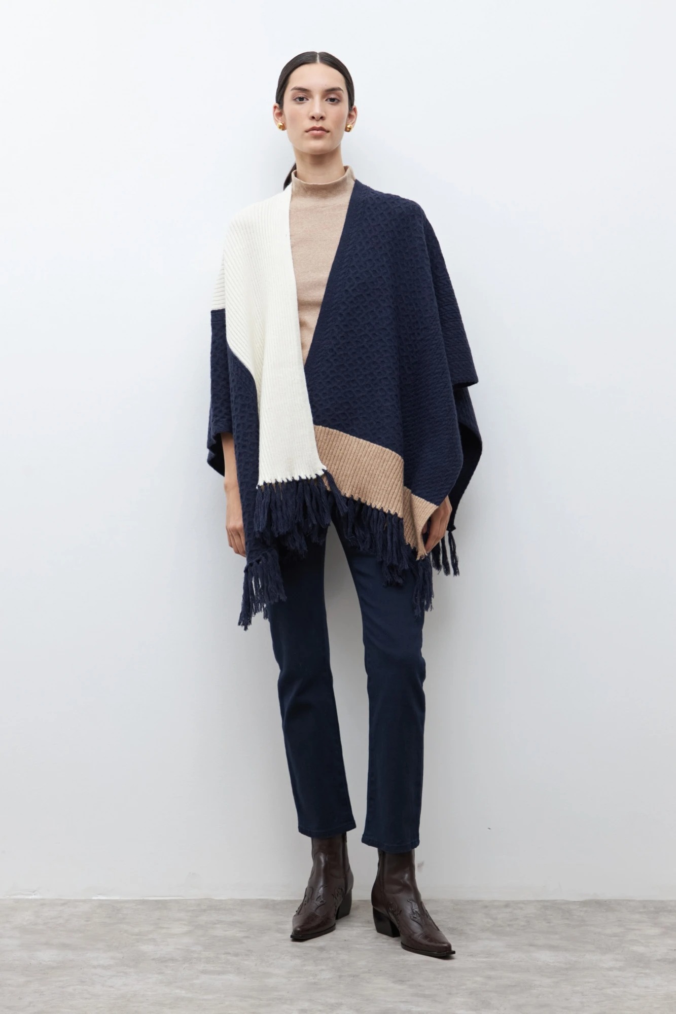 Ruana color block con flecos - azul marino 1