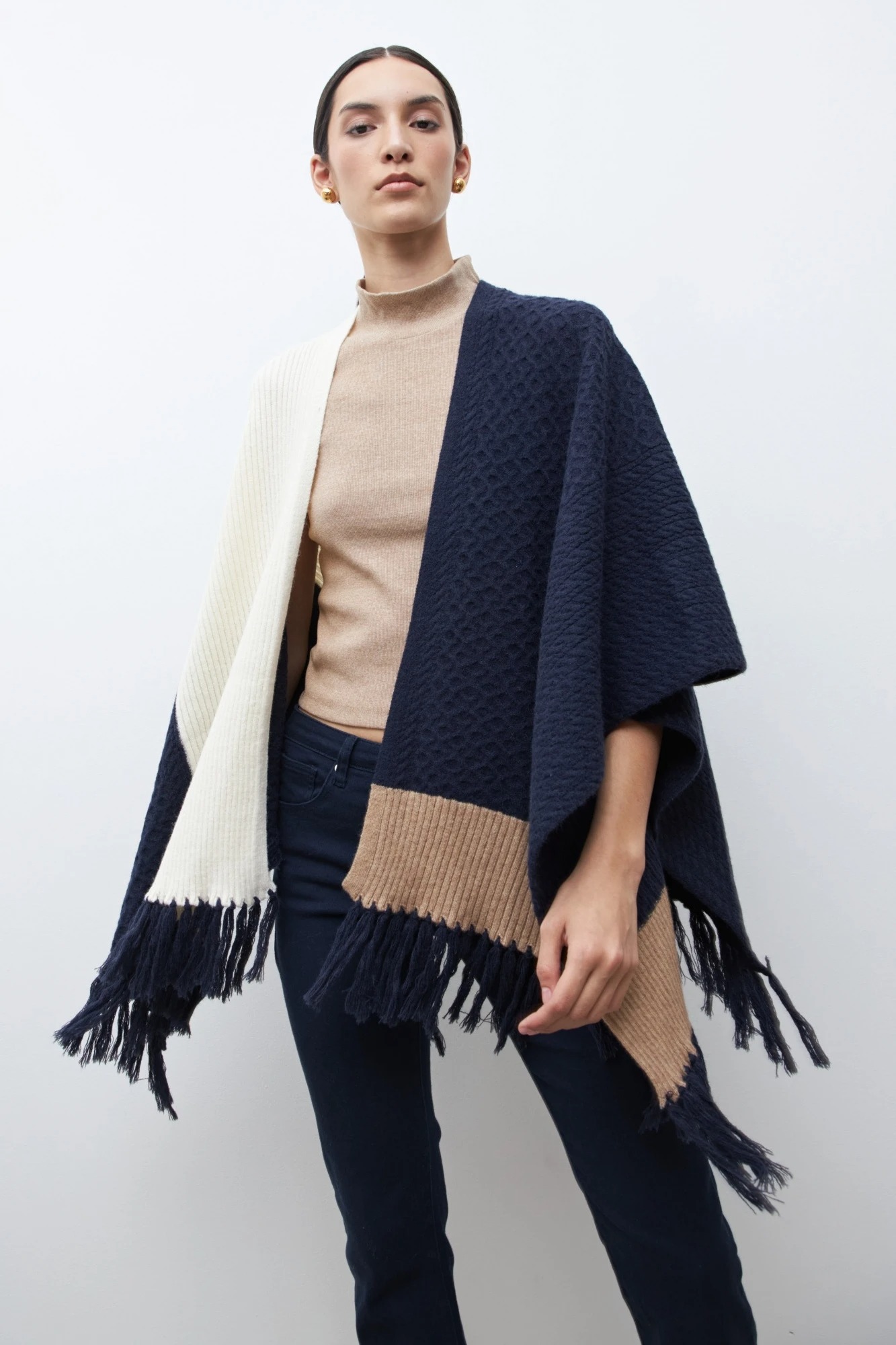 Ruana color block con flecos - azul marino 5
