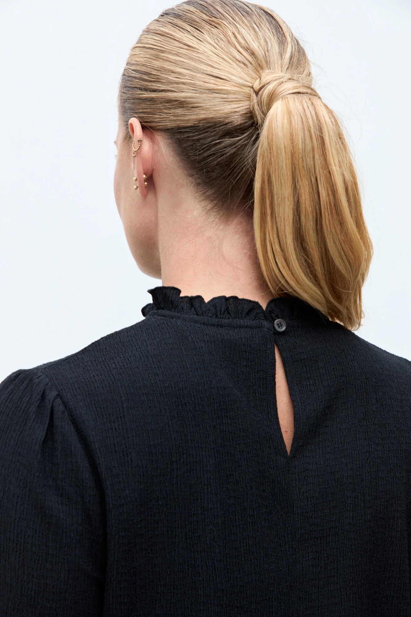 Blusa romántica puño punto smock - negro 5