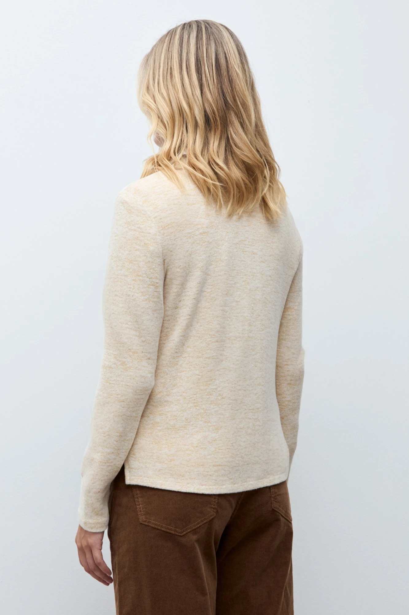 Remera texturada - ocre melange 4