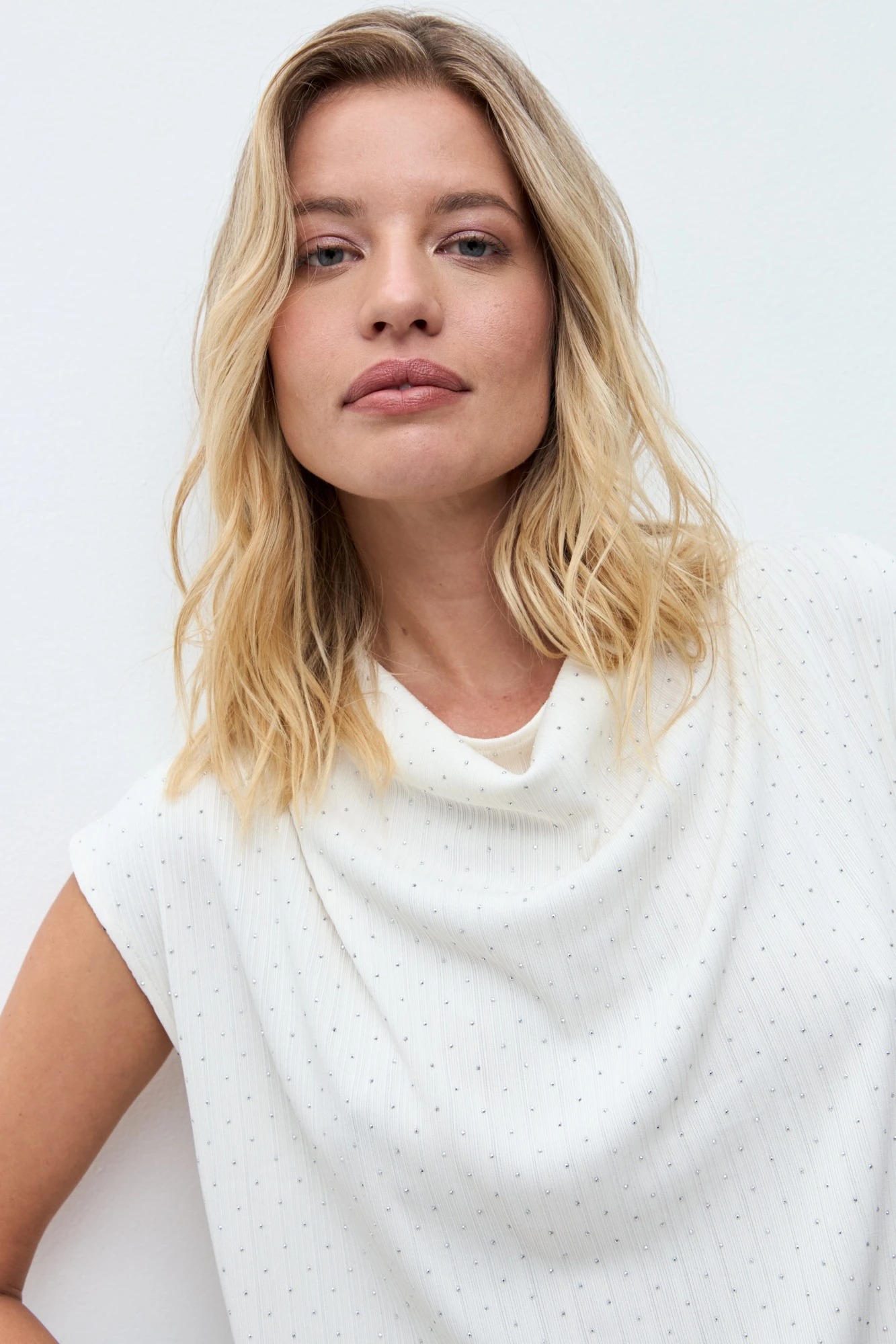 Blusa con brillos - crudo 6
