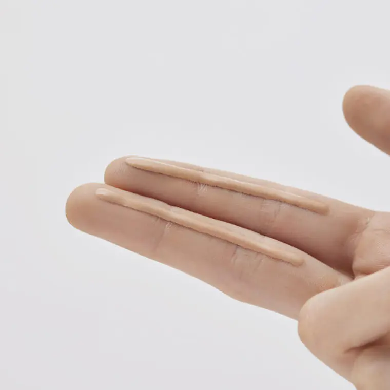 FOTOPROTECTOR SUPER FLUID COLOR MATIFICANTE SPF 50 3