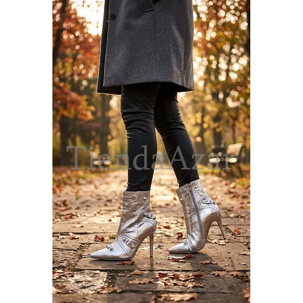 Botin Plateado Tachas