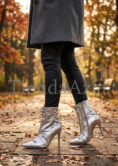 Botin Plateado Tachas