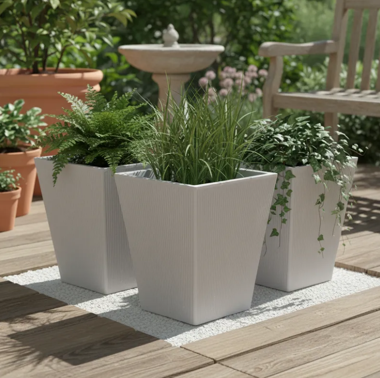 Macetero 55 cm alto x 49 x 30 cm base - Lineas Vertical  3