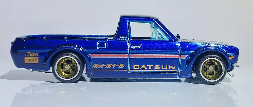 STH Hot Wheels - 1975 Datsun Sunny Truck (B120) - SUPER TREASURE HUNT 2