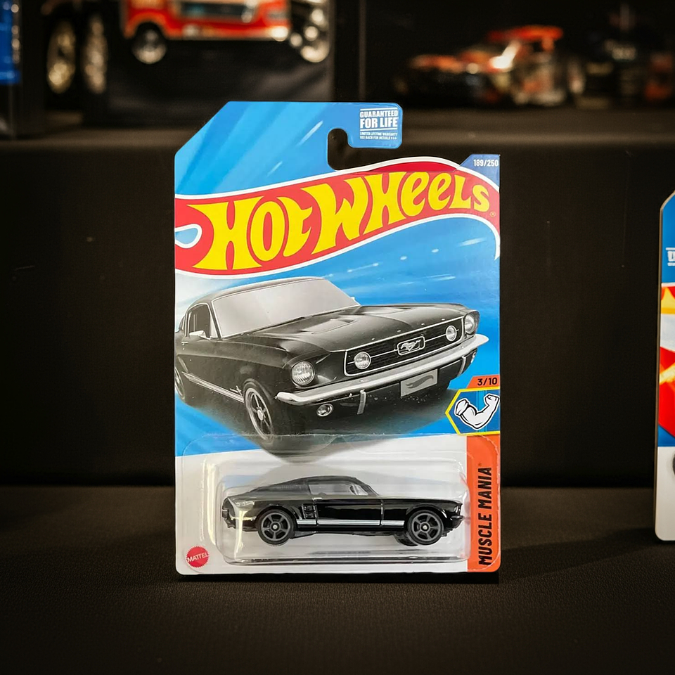Hot Wheels - 67 Ford Mustang - Muscle Mania 3/10  7