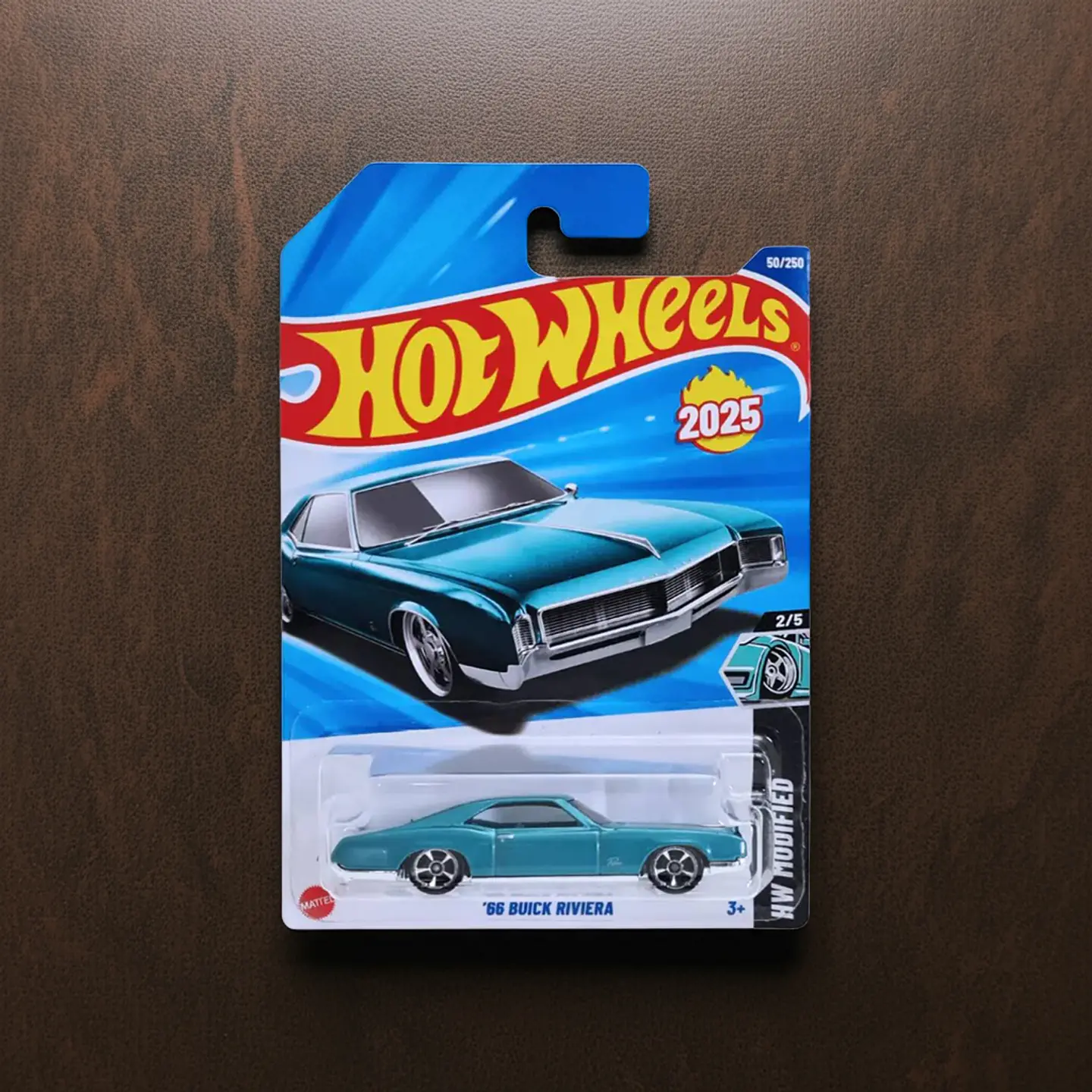 Hot Wheels - 66 Buick Riviera - Modified 2/5 5