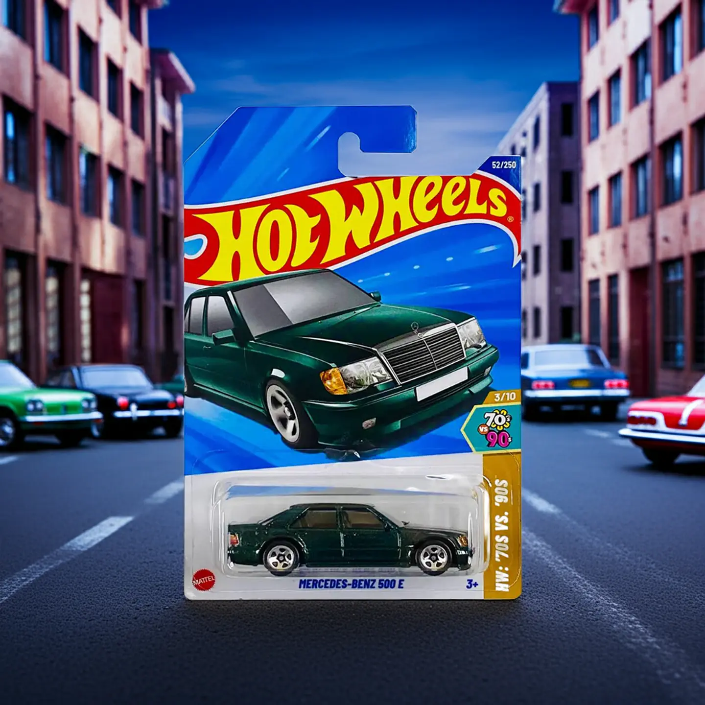 Hot Wheels - Mercedes-Benz 500 E - 70s vs 90s 3/10 6