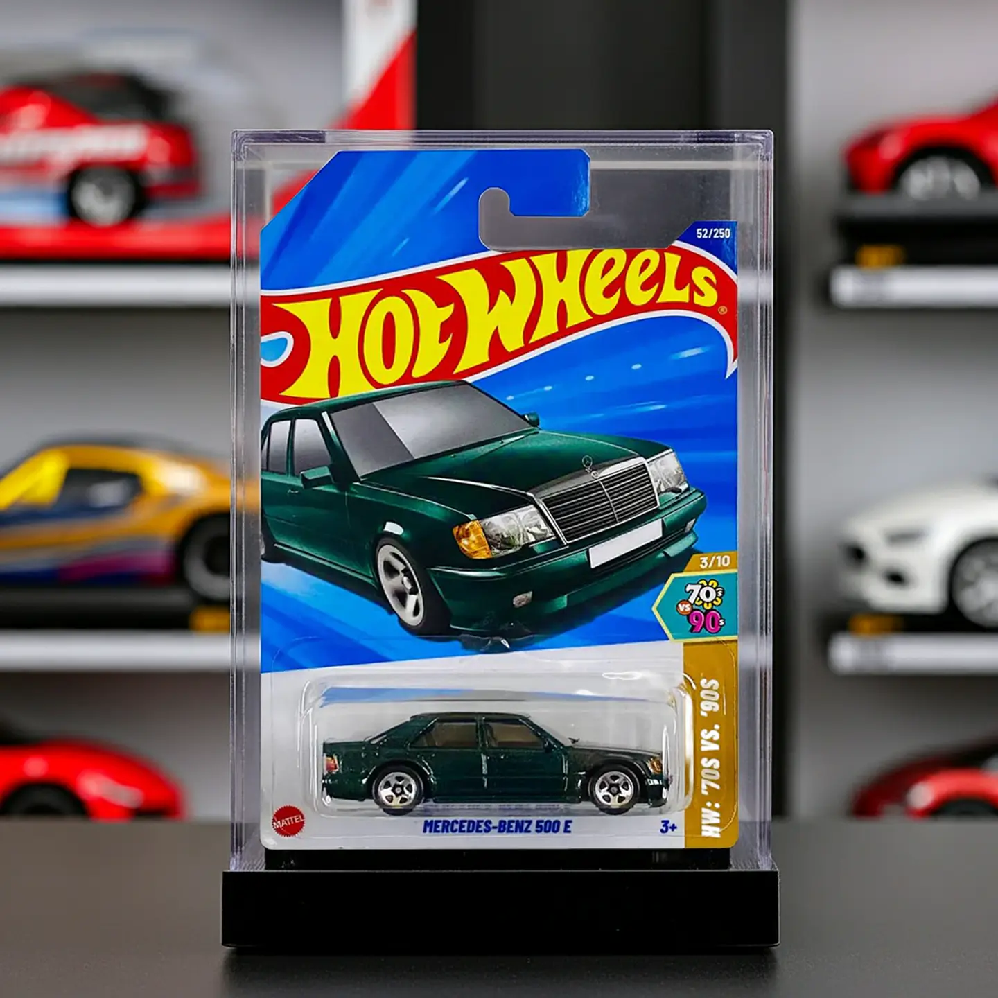 Hot Wheels - Mercedes-Benz 500 E - 70s vs 90s 3/10 7