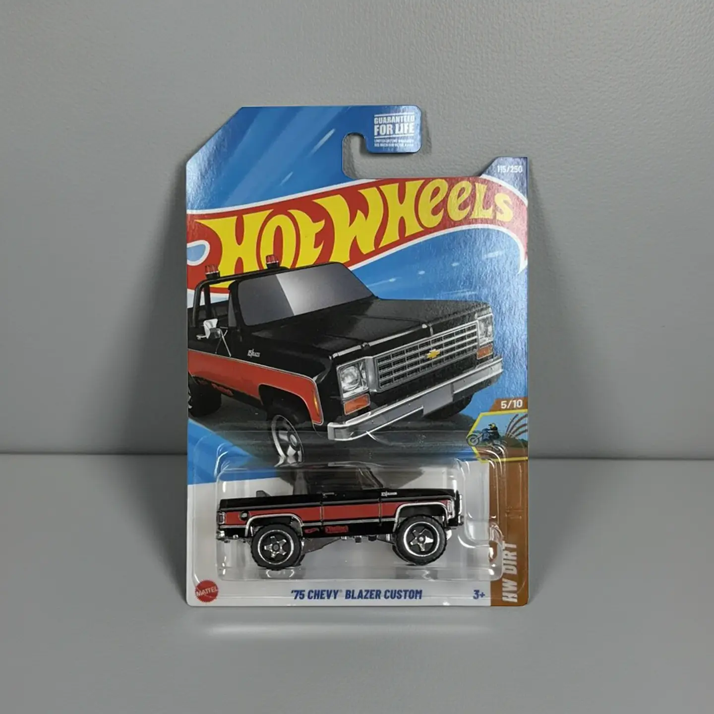 Hot Wheels - 75 Chevy Blazer Custom - Dirt 5/10 4