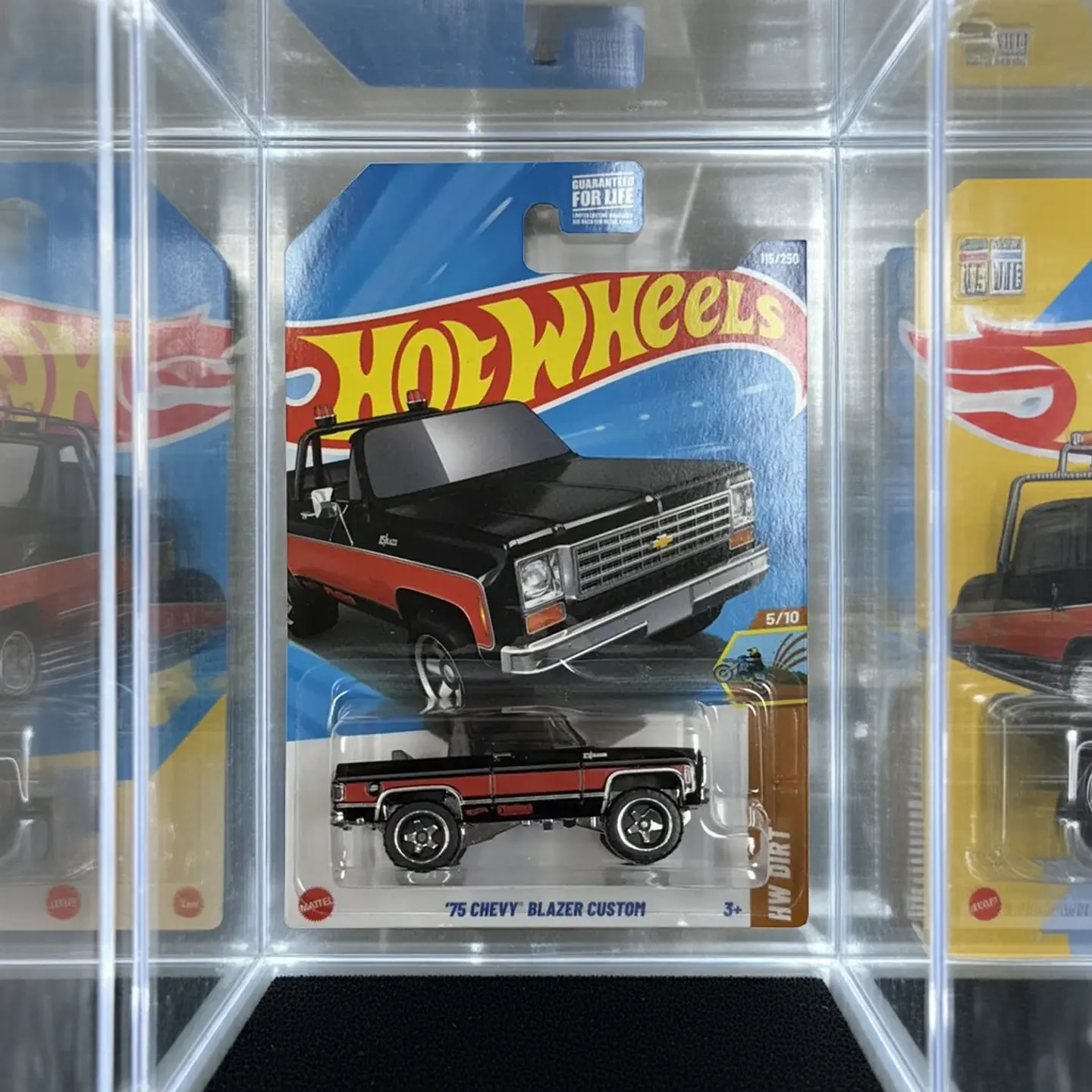 Hot Wheels - 75 Chevy Blazer Custom - Dirt 5/10 6