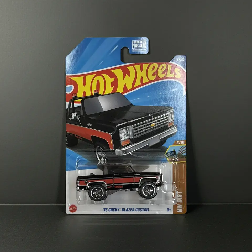 Hot Wheels - 75 Chevy Blazer Custom - Dirt 5/10 7