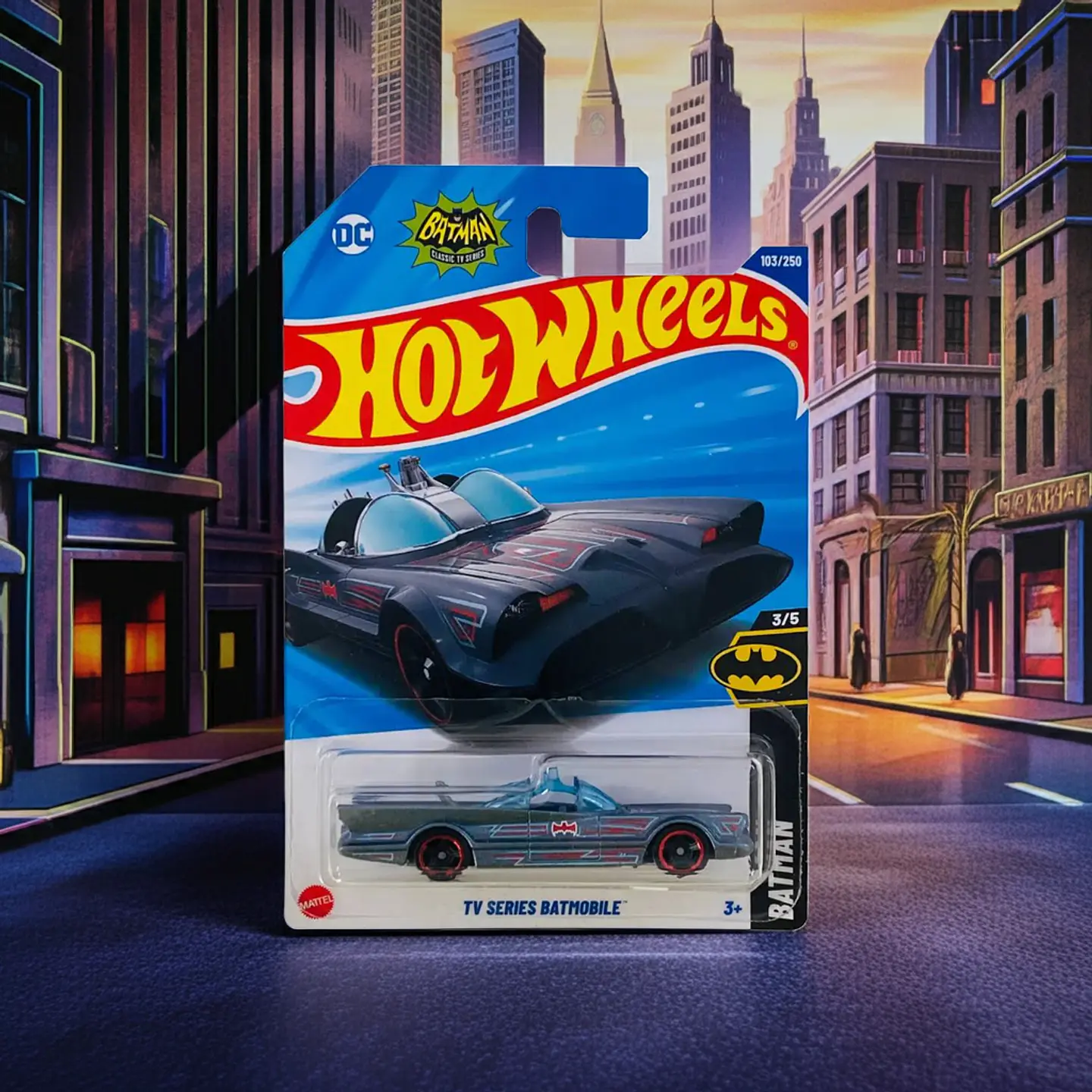 Hot Wheels - TV Series Batmobile - Batman 3/5 8