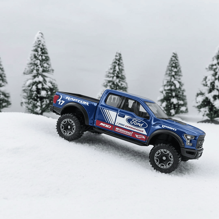 Hot Wheels - 17 Ford F-150 Raptor - HW Dirt 9/10 2