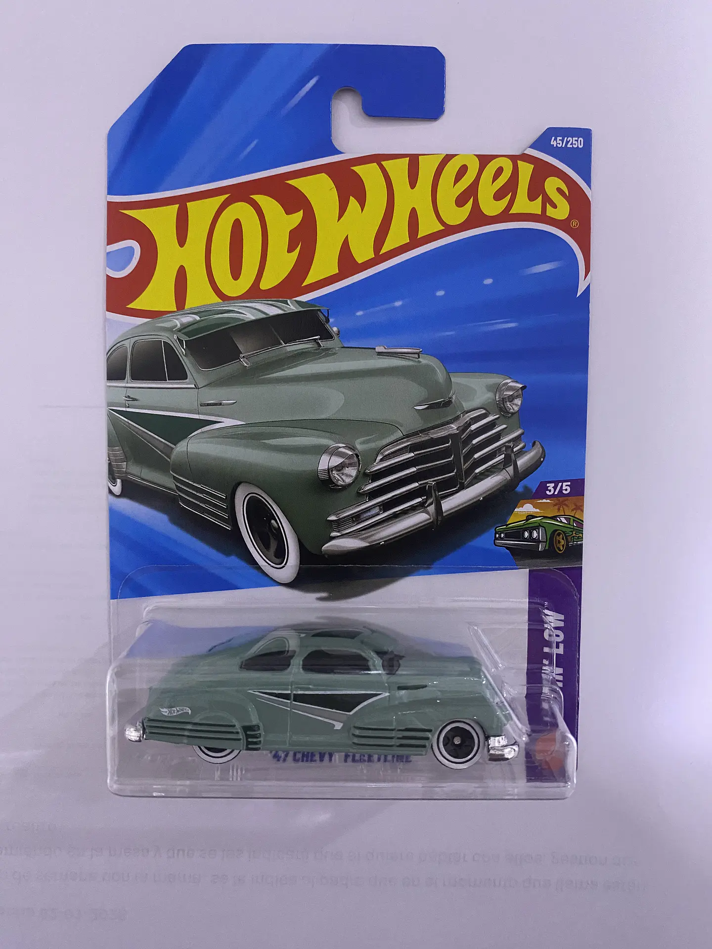 Hot Wheels - 47 Chevy Fleetline - Layin Low 3/5 2